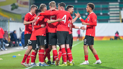 Die U21 des ÖFB bejubelt den Treffer gegen Dänemark